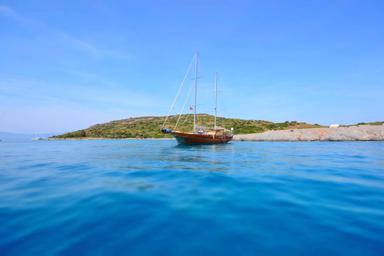 Artemis Simay turkey blue cruise